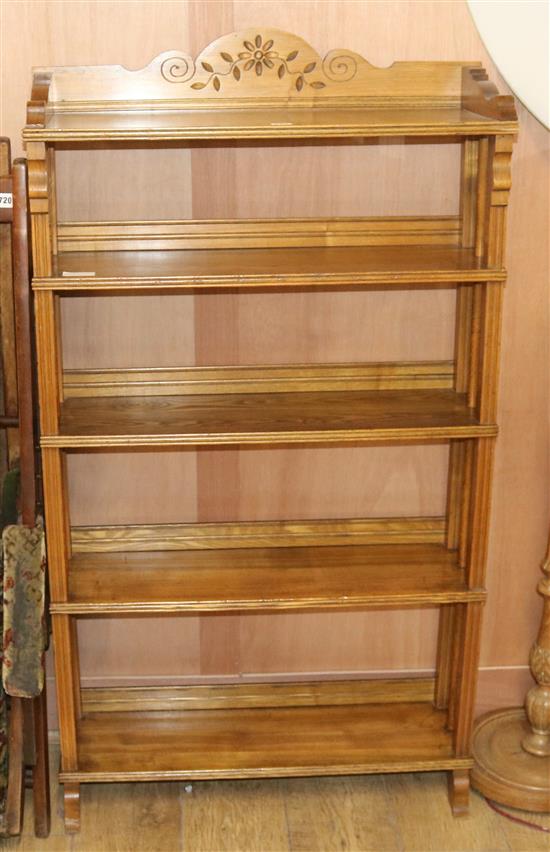 A set of American cherrywood open bookshelves, W.75cm